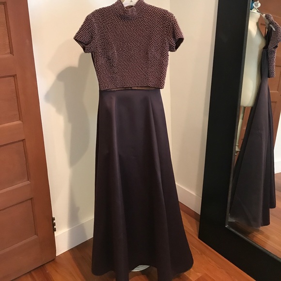 Dress - Picture 1 of 6