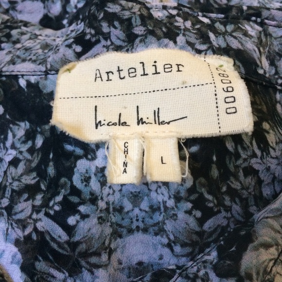 Nicole Miller Ghost Flowers Button Down EUC - Picture 8 of 8