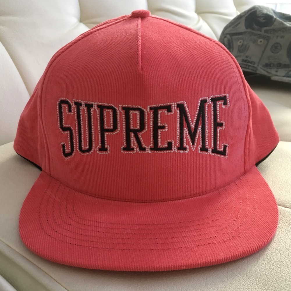 Rare and New (2017 Oct) Supreme Pink Cap🌟