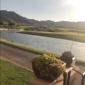 Meet your Posher, Iris