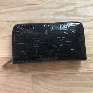 Tory Burch Patent Leather Wallet