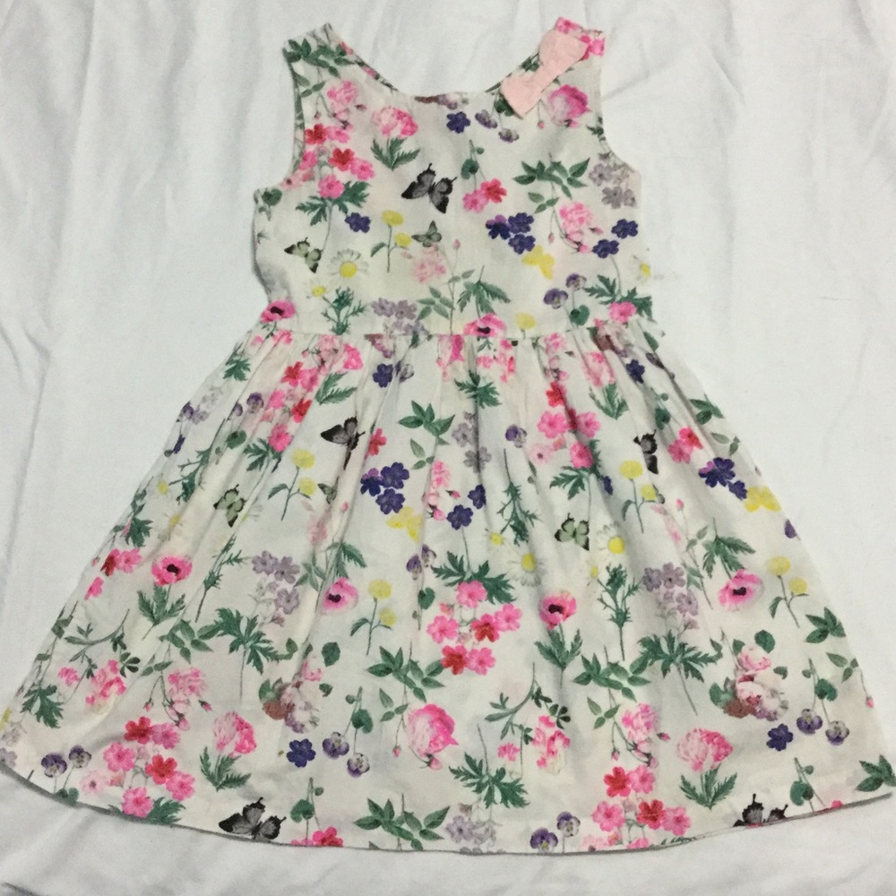 Printed dress 👗 size 7-8Y