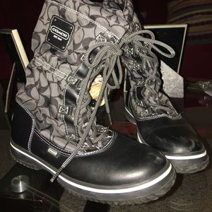 Coach winter boots