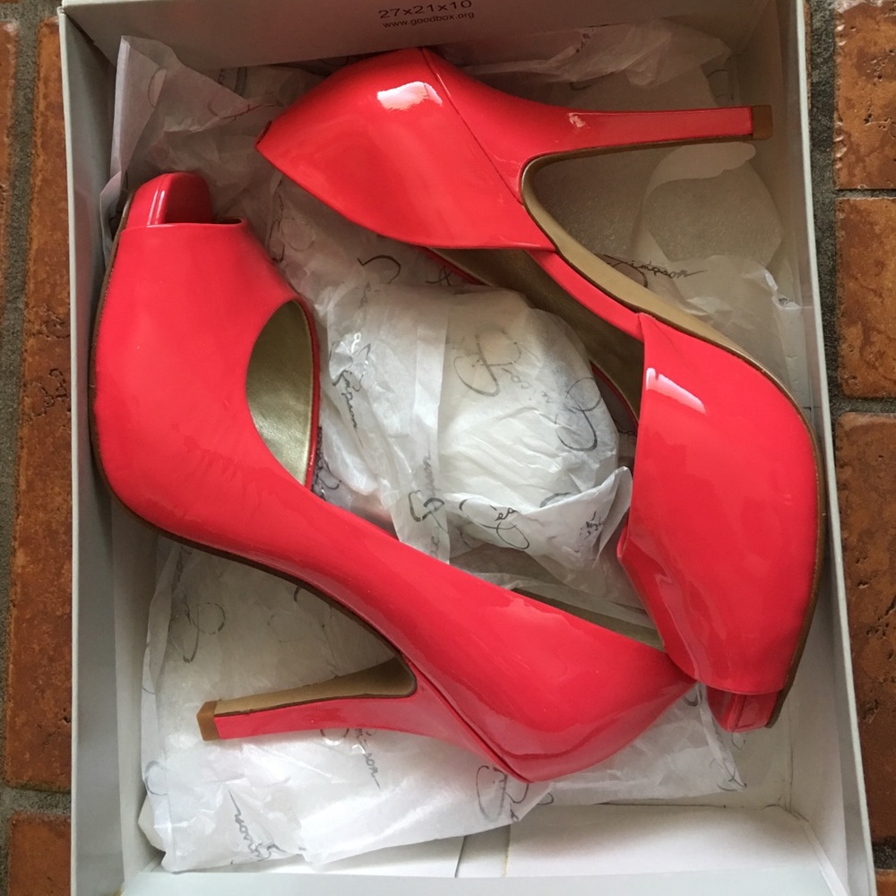Jessica Simpson HOT pink heels 👠