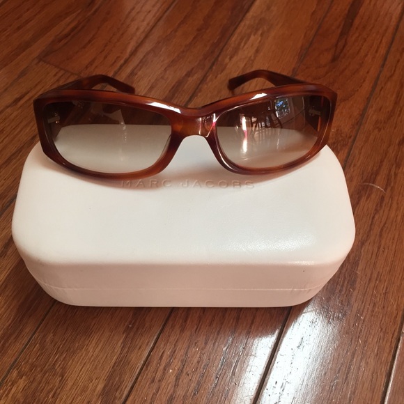 Marc Jacobs sunglasses MJ 079 main image 4