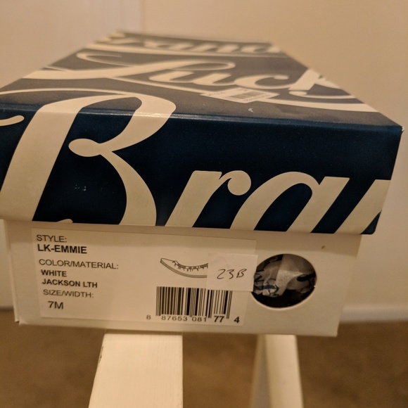 Lucky Brand Emme Flats - Picture 2 of 2