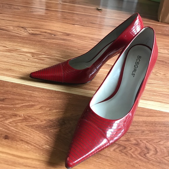 Pinstriped Holiday Heels - Picture 2 of 4