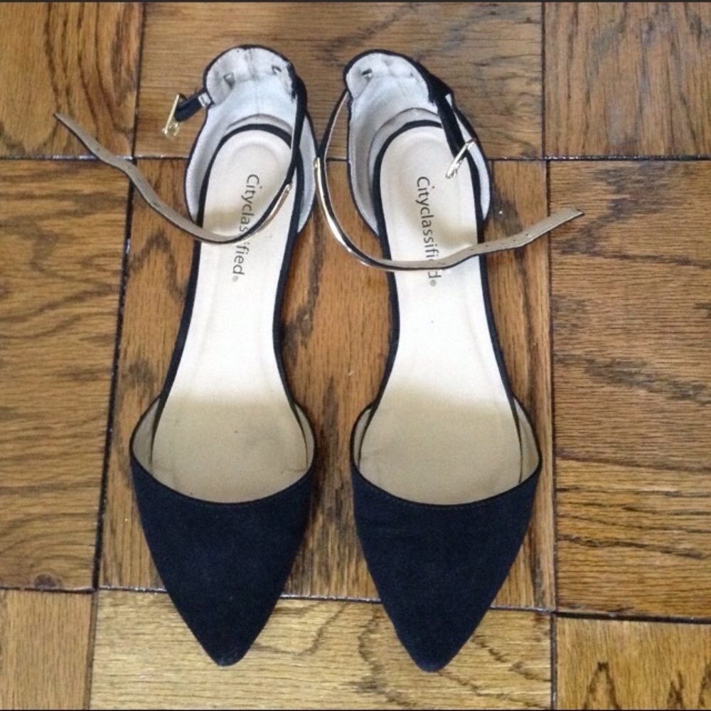 ❗️SOLD❗️Women's Black Pointed Toe Flats