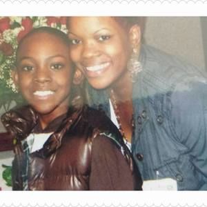 Meet your Posher, Kenisha