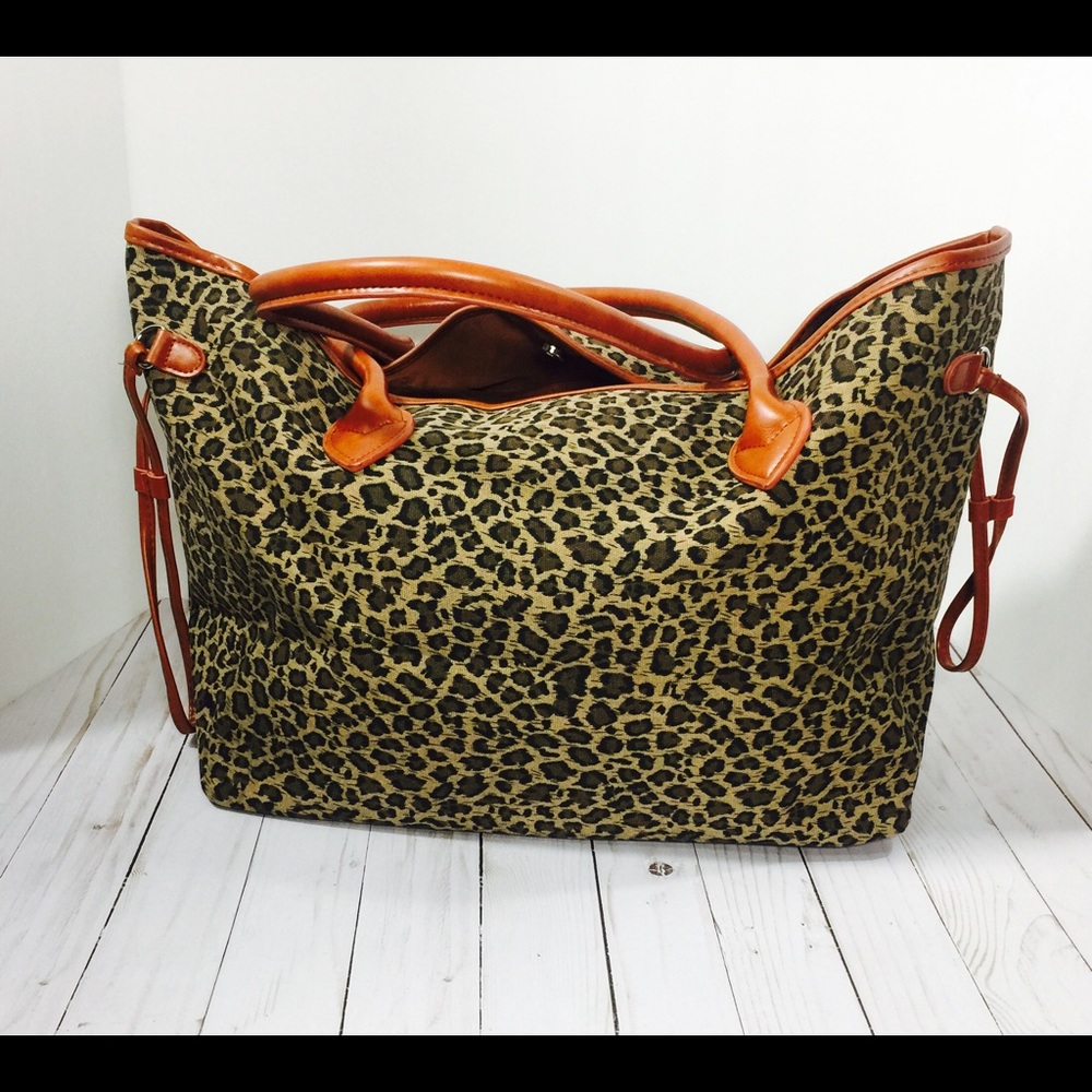 Over-sized leopard print tote bag
