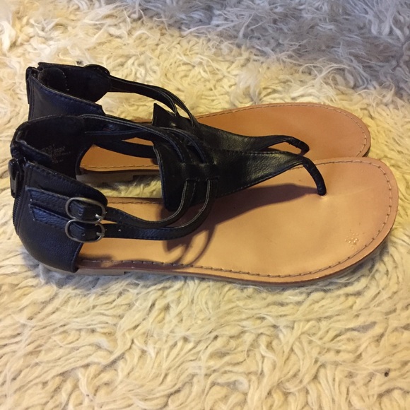 🖤Sandals | Black Zip-up - Picture 2 of 5