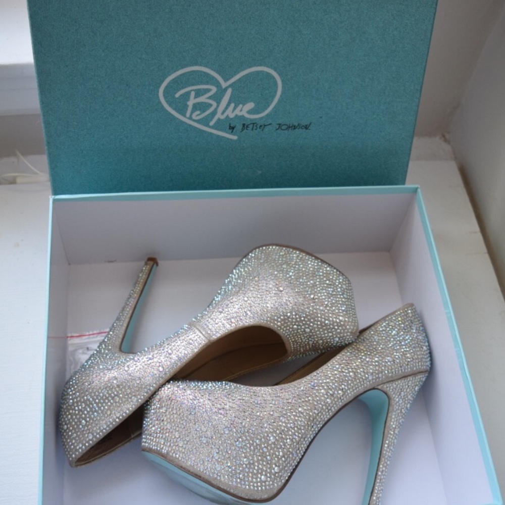 💎 Blue by Betsey Johnson Wish Evening Pumps sz8️⃣