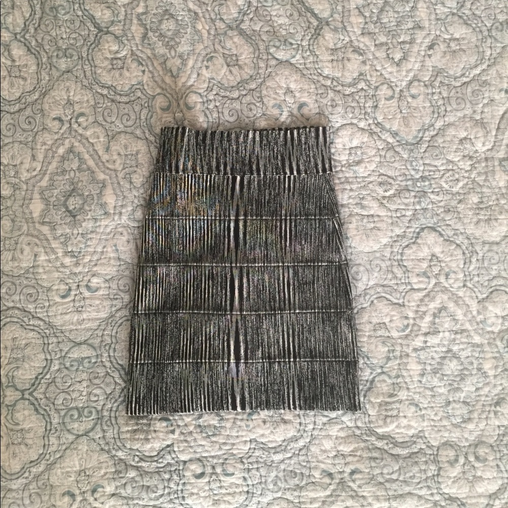 BCBGMaxAzria black and white skirt size S