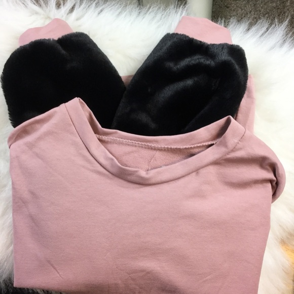 🇮🇹 Pink and Black Sweatshirt Purchased in Italy - Picture 4 of 5