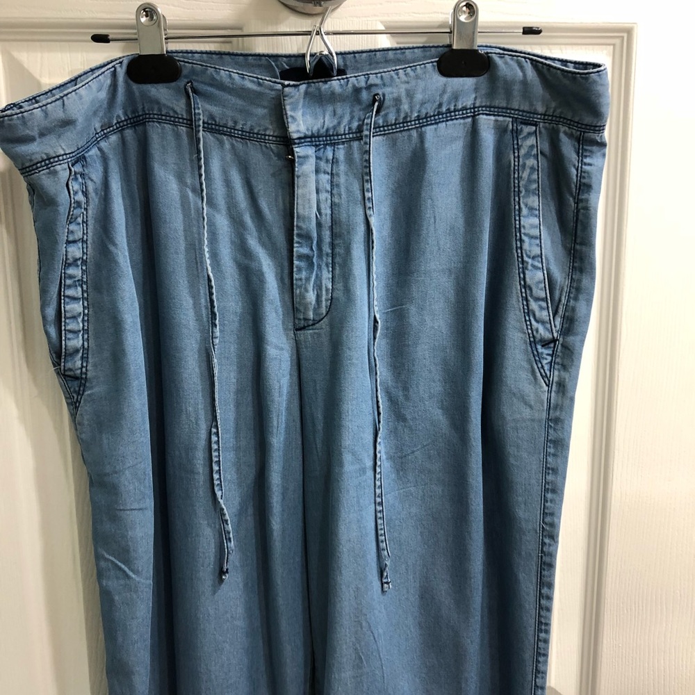 NWOT wide leg pants