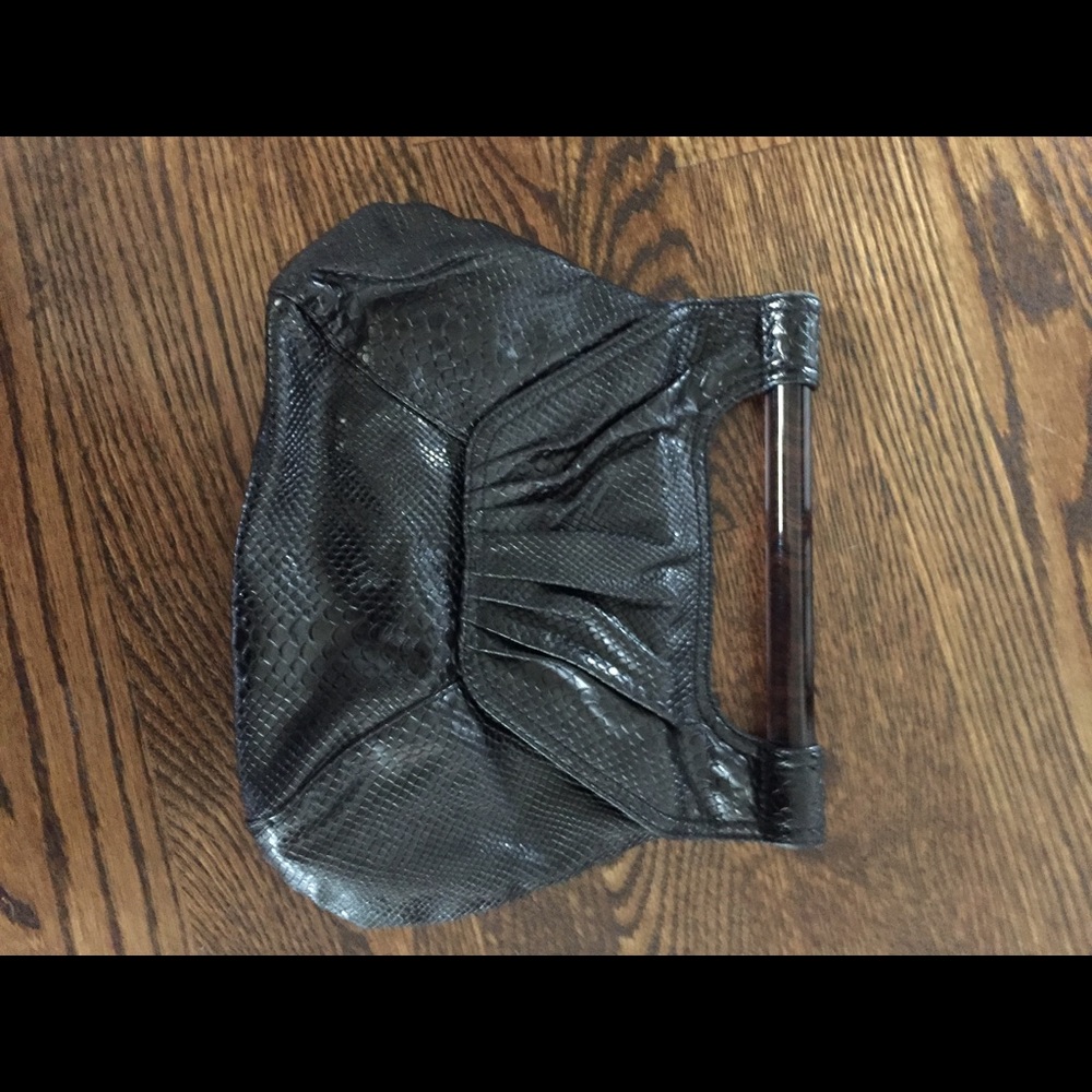 Black clutch