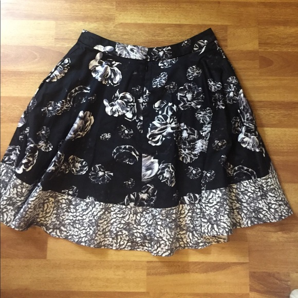 highwaisted dressy skirt size 6 - Picture 3 of 4