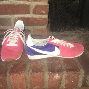 Size 9 Nike Shoes