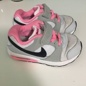 Girls Nike Air max