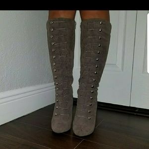 Addiction-61 grey knee high 4" heel boots Size 6.5