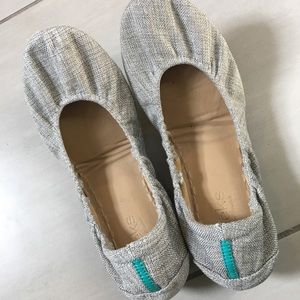 Vegan Gray Turks- EUC