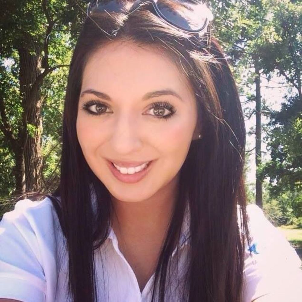 Meet your Posher, Adriana