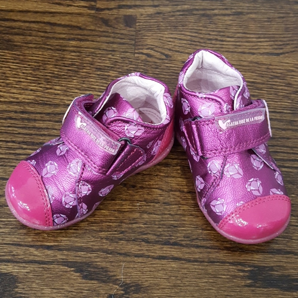 Agatha Ruiz de la Prada booties