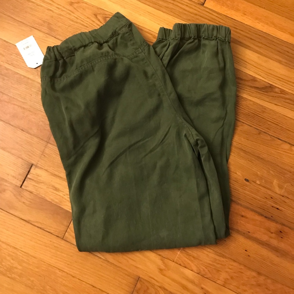 NWT Faded Glory Casual Olive Green Pants L (12-14)
