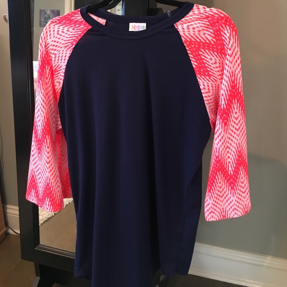 Lularoe Randy baseball tee