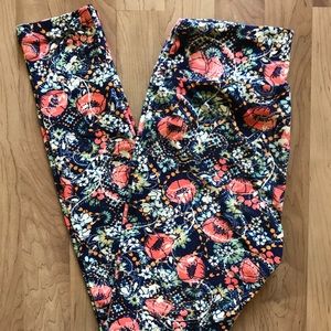 EUC Lularoe OS Leggings
