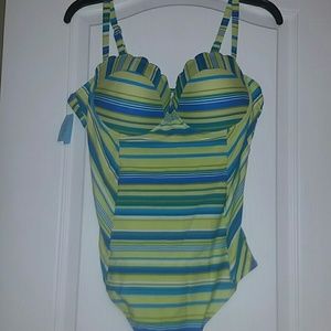 One piece swimsuit with bra cups