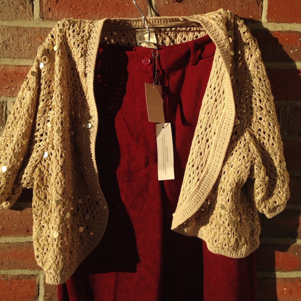 🆕 Chico's Gold Sweater