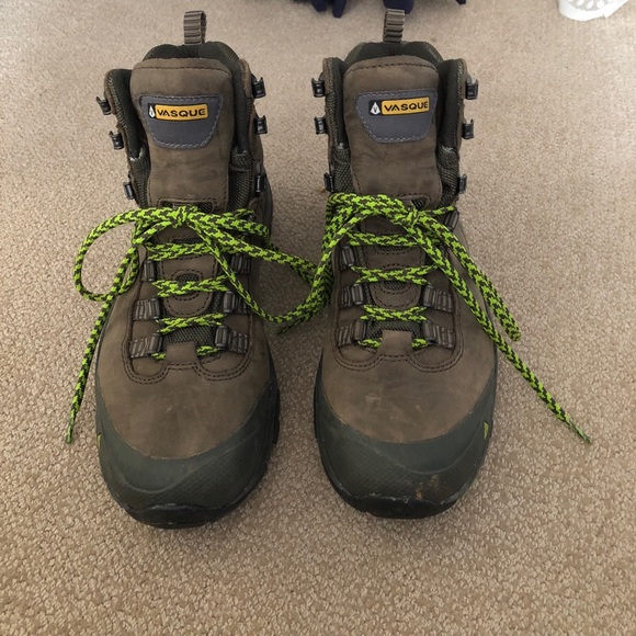 Vasque Shoes - Brown Vasque hiking boots