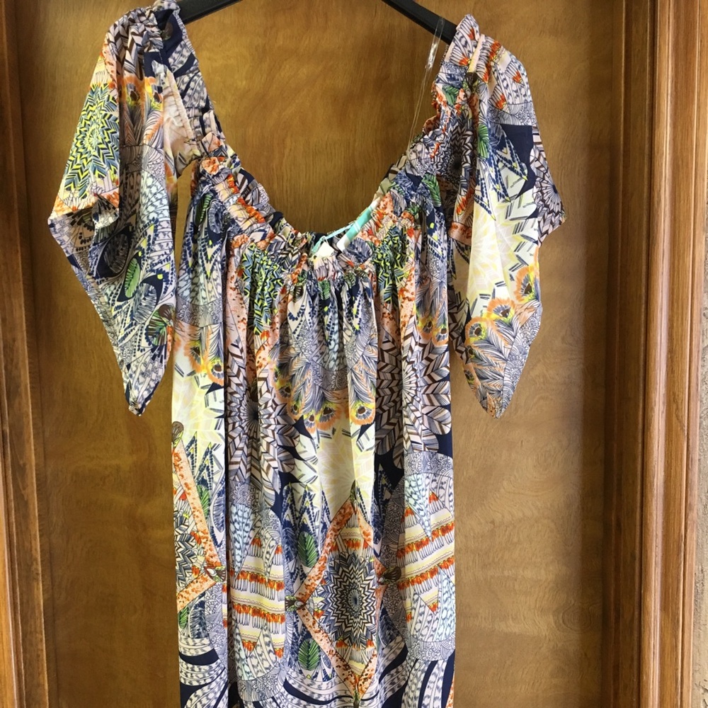 NWT Off the shoulder tribal multicolored dress.