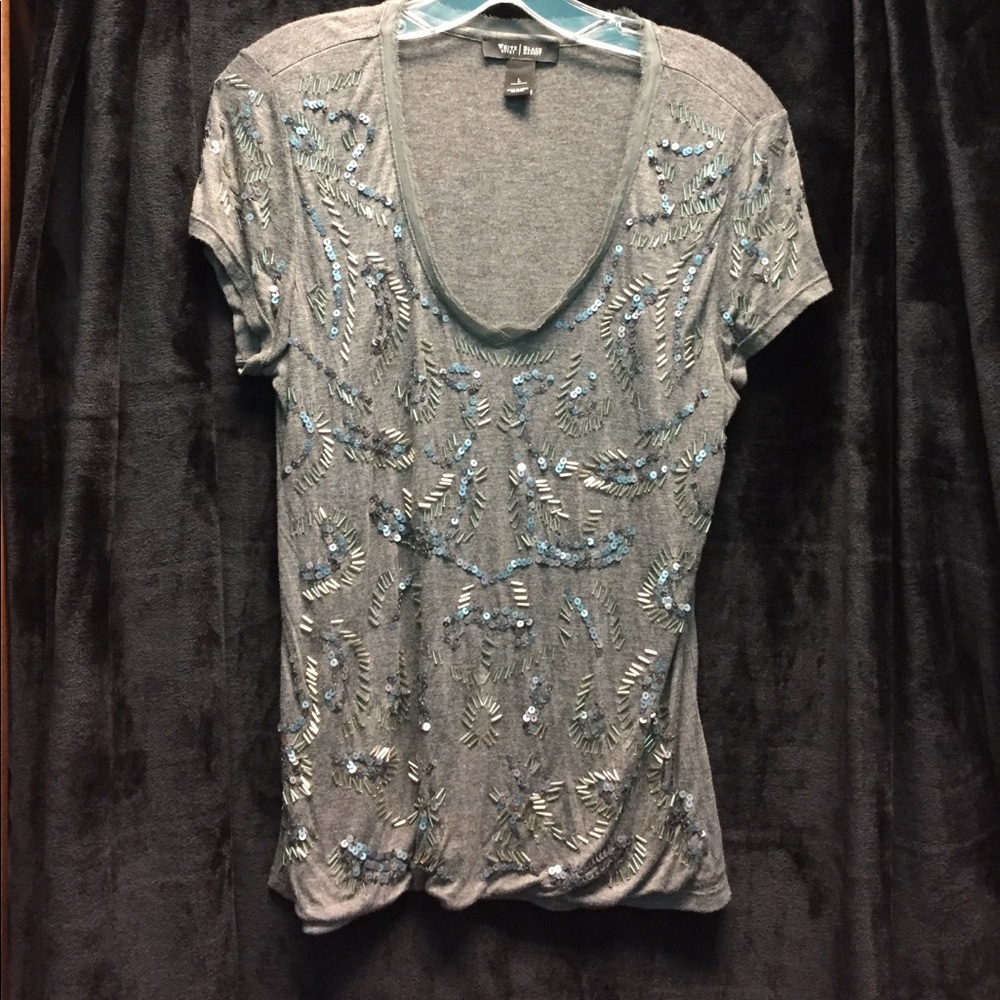 WHITE HOUSE BLACK MARKET SS top bling gray vneck