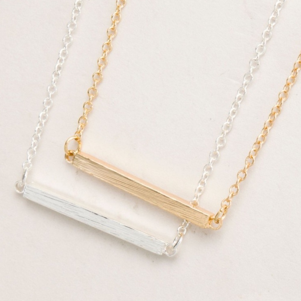 Bar on Chain Trend NWT Necklace in Gold or Silver - Picture 1 of 8
