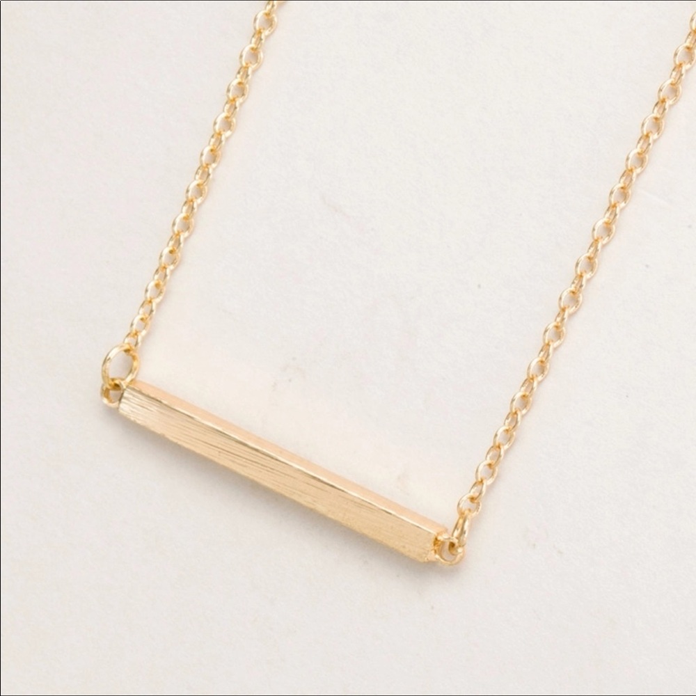 Bar on Chain Trend NWT Necklace in Gold or Silver - Picture 5 of 8