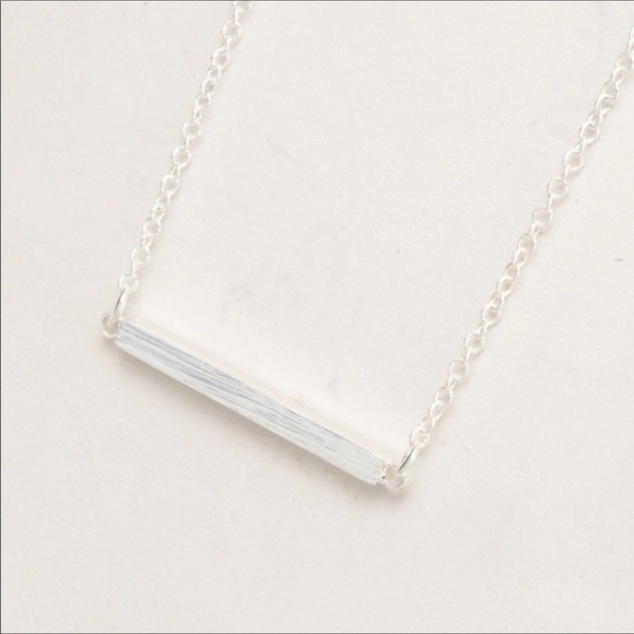 Bar on Chain Trend NWT Necklace in Gold or Silver - Picture 4 of 8