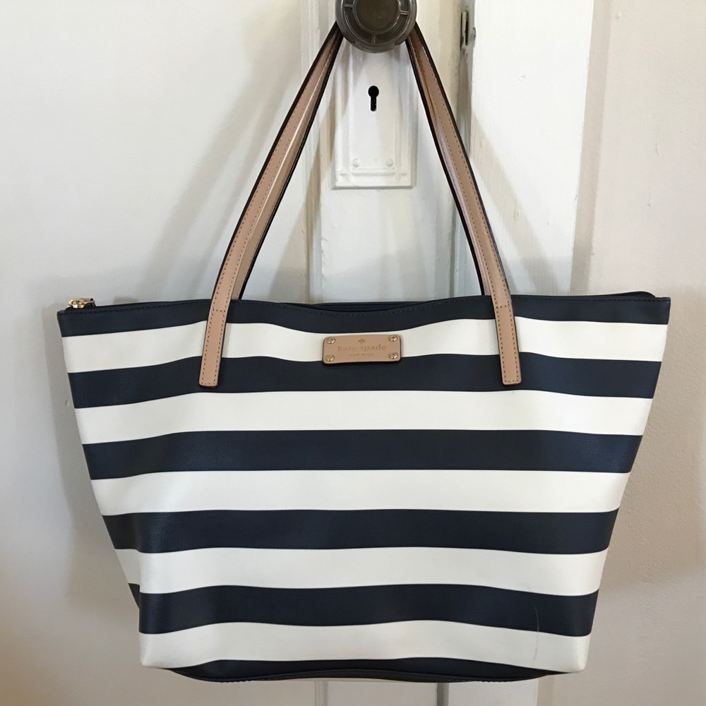 Tote with zipper closure by kate spade