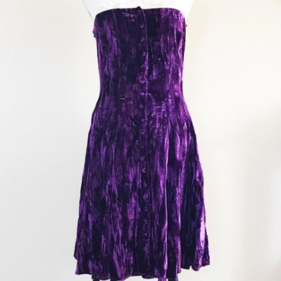 Betsey Johnson Dresses & Skirts - Betsey Johnson Velvet Button Corset Dress size 2