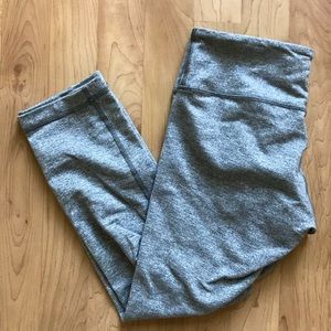 Lululemon heathered Grey crop leggings size 6
