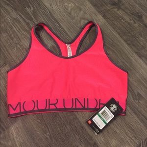 NWT Under Armour sports bra large