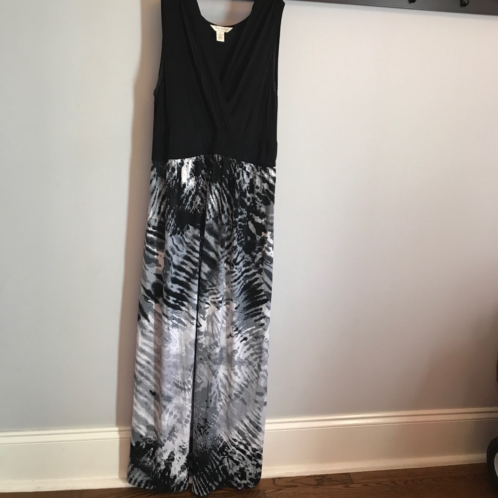 Three Seasons Maternity size Medium dress