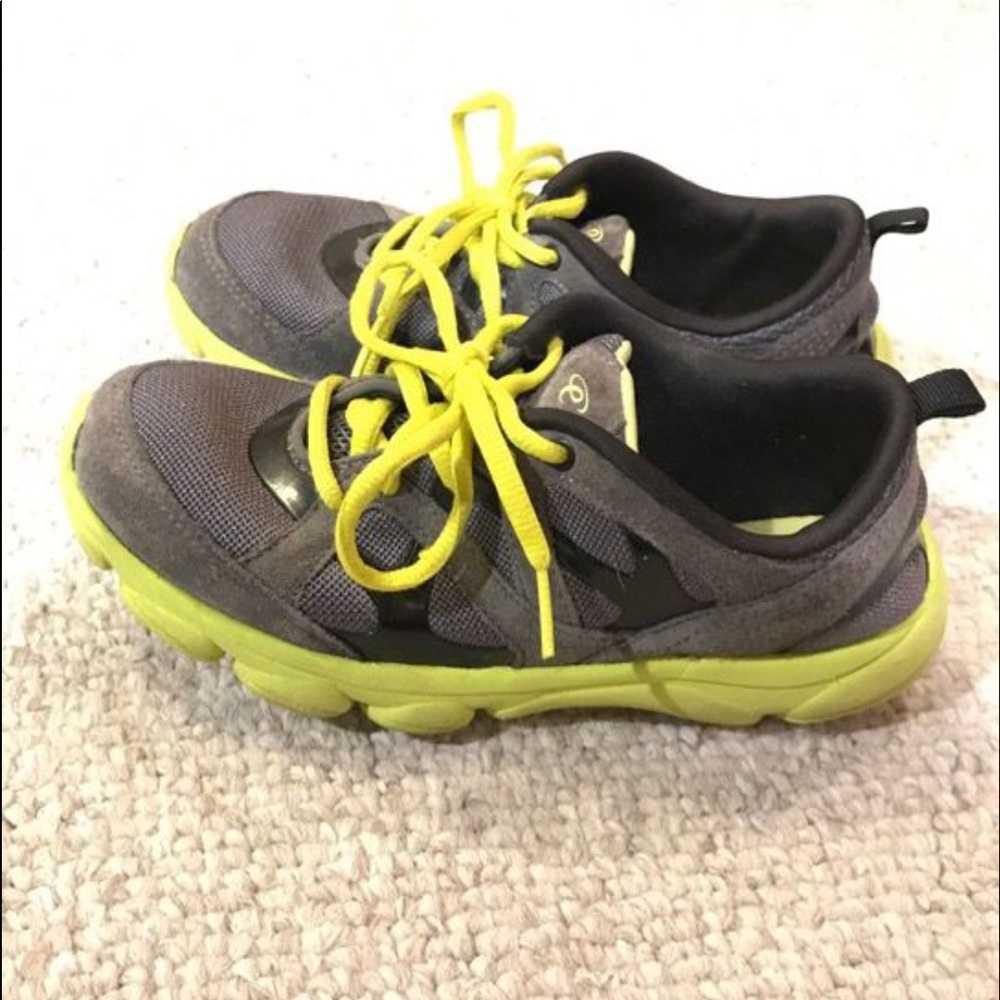 Easy Spirit Lightweight Running Shoes w Suede 5