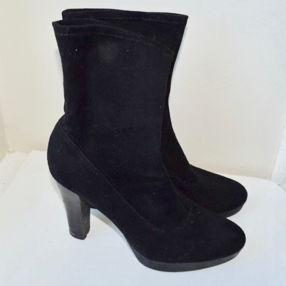 Nine West suede black boots size 8.5