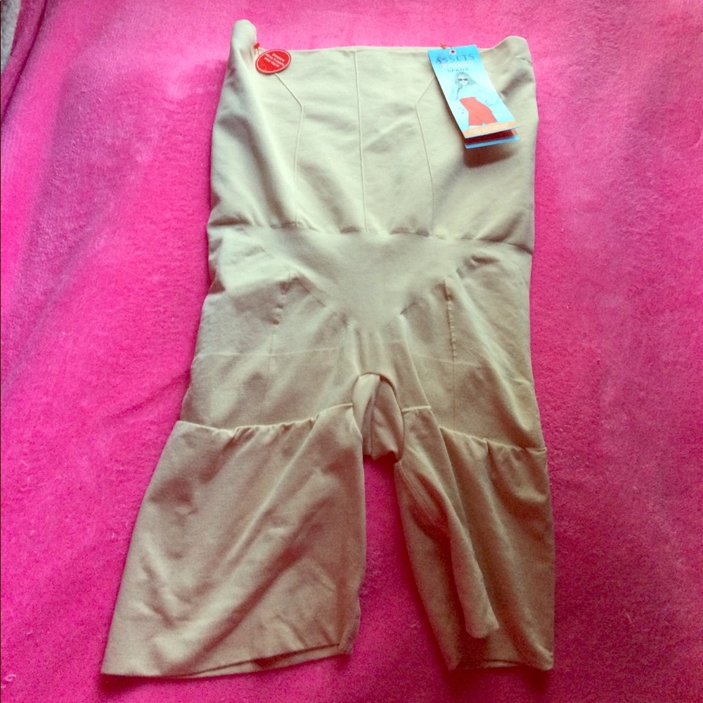SPANX Beige Tan High Thigh Tummy Slimming Bottom💛