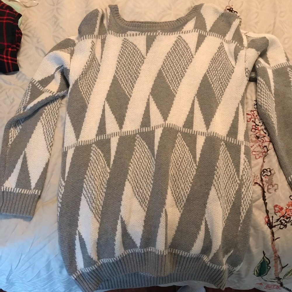 FOREVER 21 Sweater
