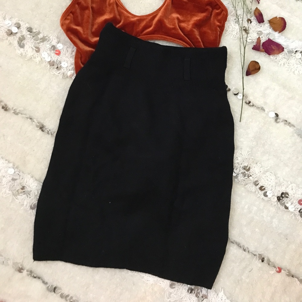 • Bodycon • Black Sweater Mini Skirt • - Picture 2 of 3