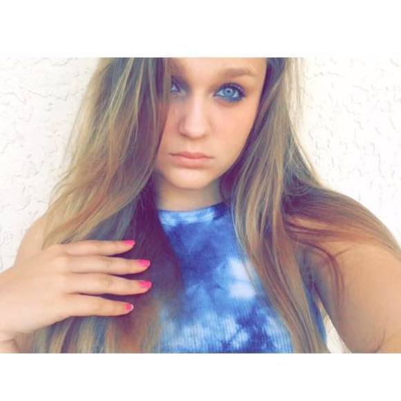 Meet your Posher, Rhiannon - Picture 1 of 1