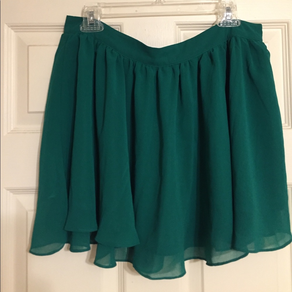 Forever 21 green flowy skirt
